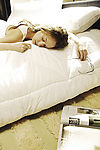 臥室睡眠美女