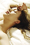 臥室睡眠美女