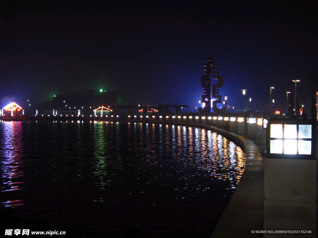 庆云广场夜景 标典广告