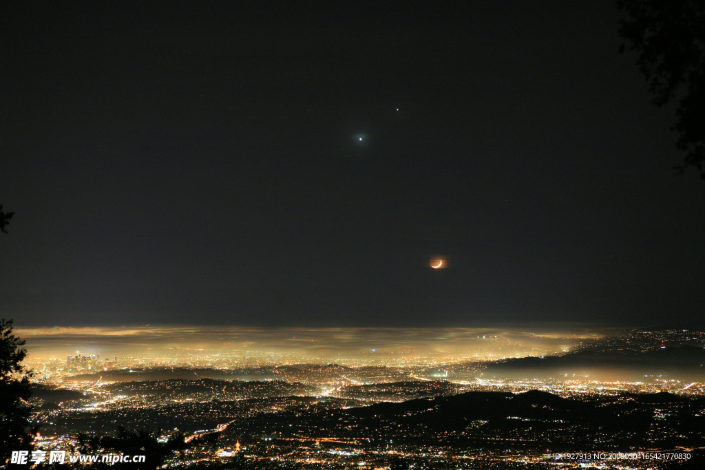 洛杉矶快乐的夜空