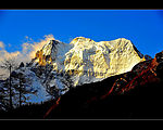 黄昏的雪山
