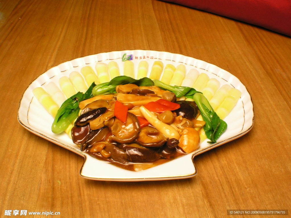 香菇炒肉片,香菇炒肉片的家常做法 - 美食杰香菇炒肉片做法大全