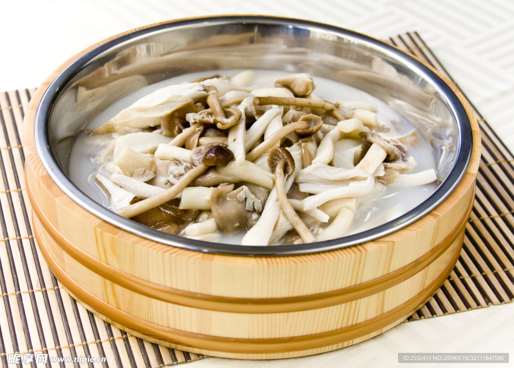 大盘浓汤杂菌