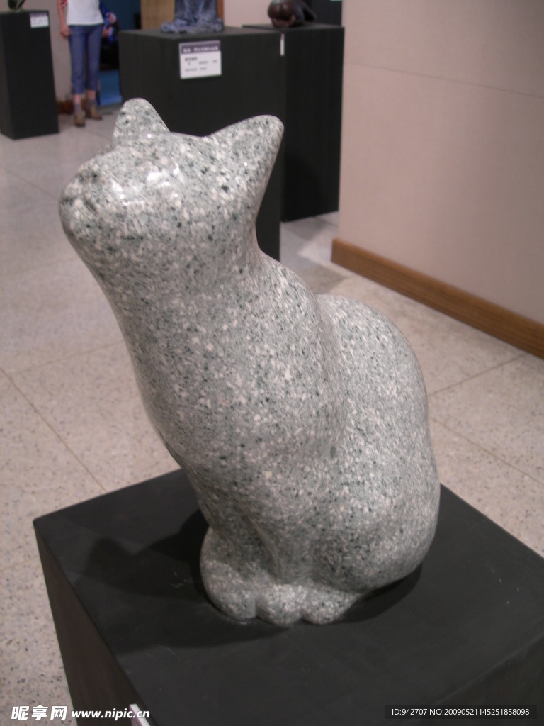 法国雕塑家路易猫