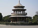 圆形的亭子