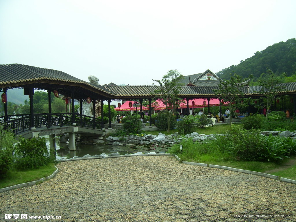 顺德顺峰山公园亭台小榭