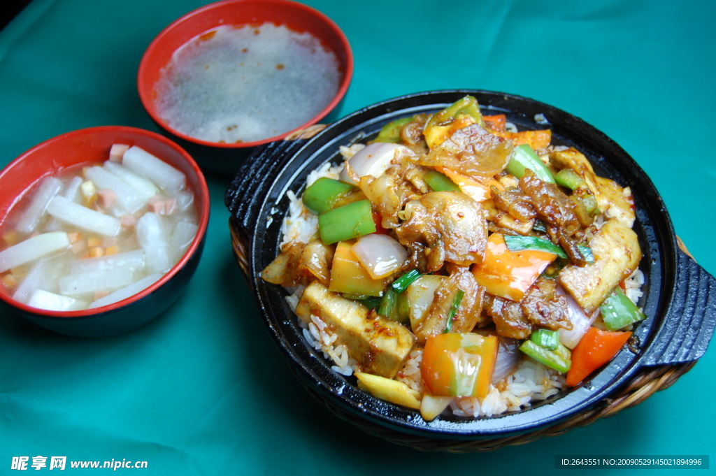 饮食煲仔饭