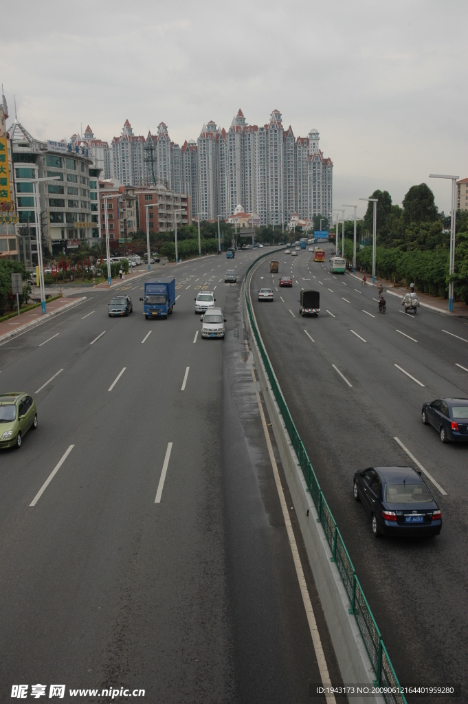 道路