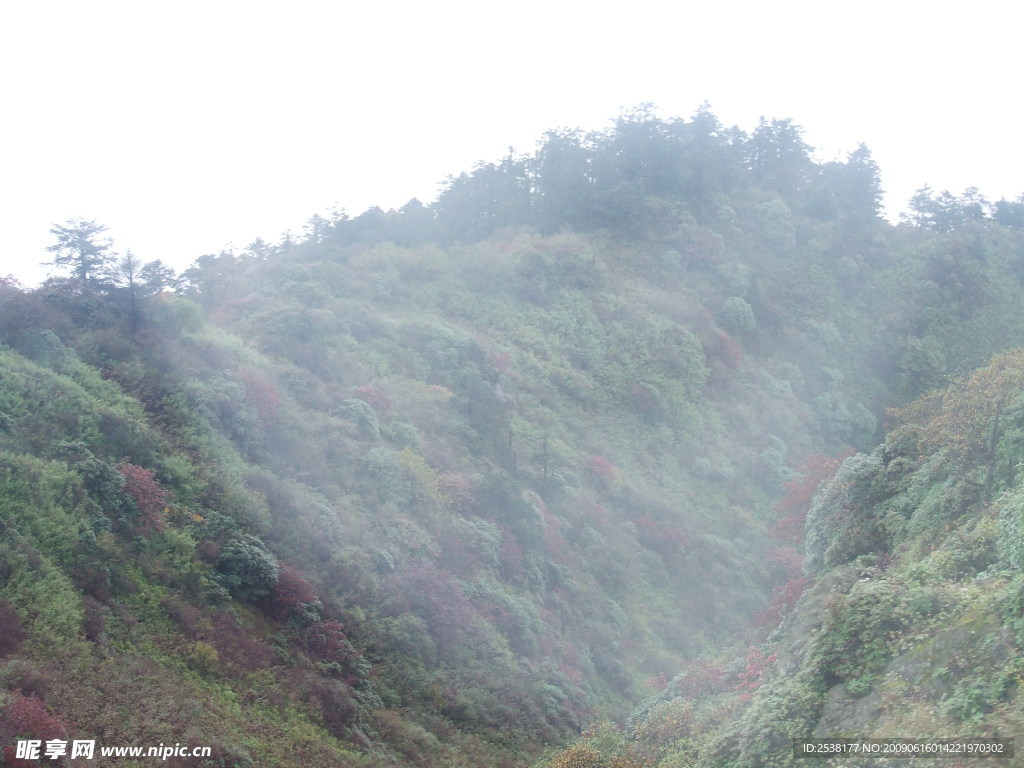 峨眉山顶