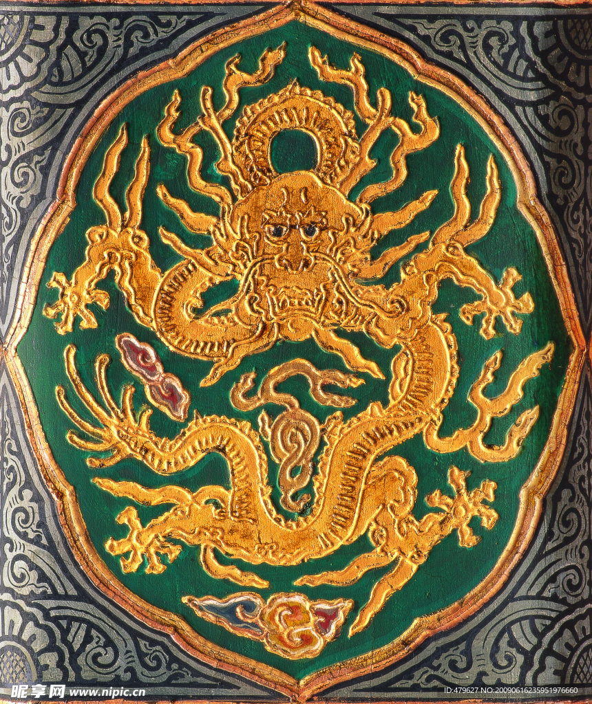 龙 彩绘