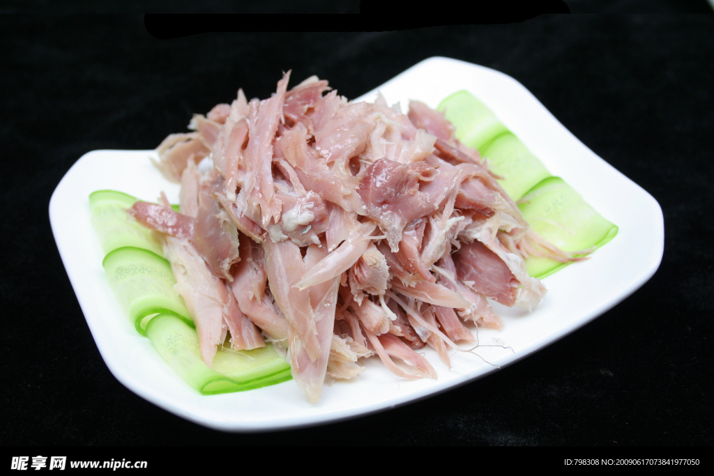 手撕肉兔