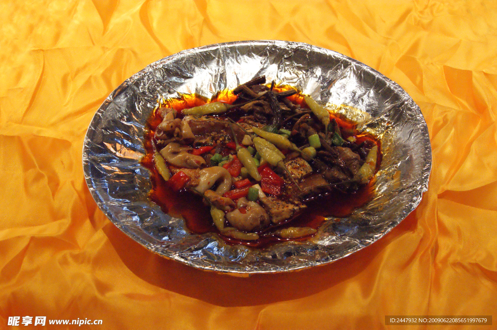 干锅鱼腩