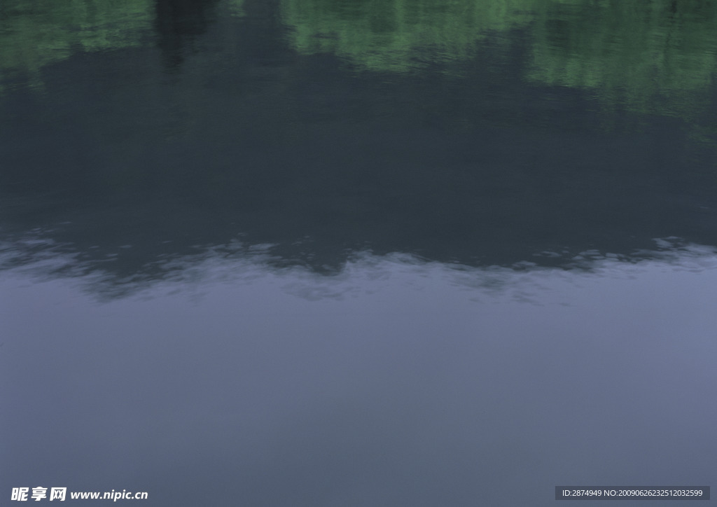 湖水