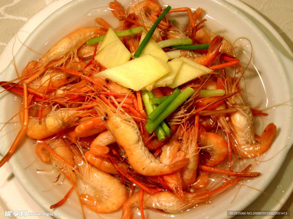 川菜师傅这样做河虾，虾肉细腻鲜嫩没腥味，比油炸的更健康更美味_哔哩哔哩 (゜-゜)つロ 干杯~-bilibili