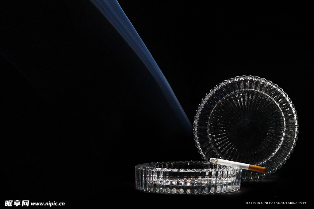 香烟与烟缸写真 可做素材用 高清摄影