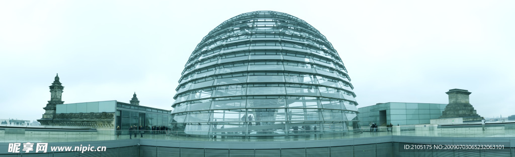 球形玻璃建筑 广场