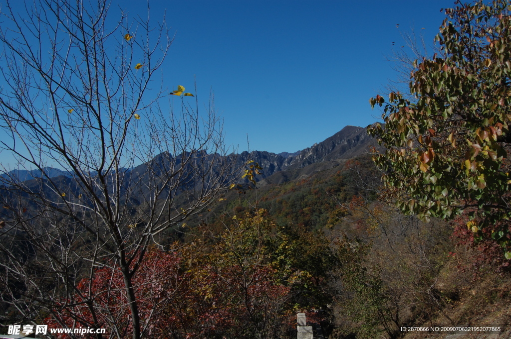 蓝天蓝山