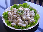一盘鱼丸子