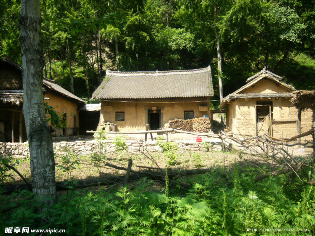 山村小屋