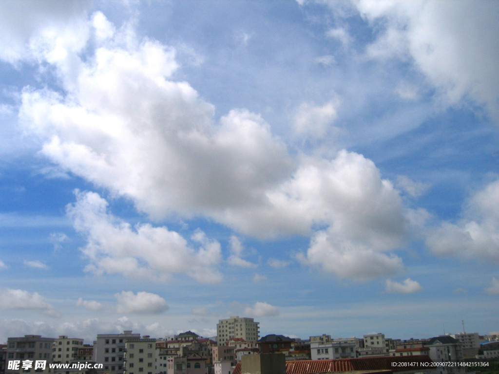 屋顶上的天空