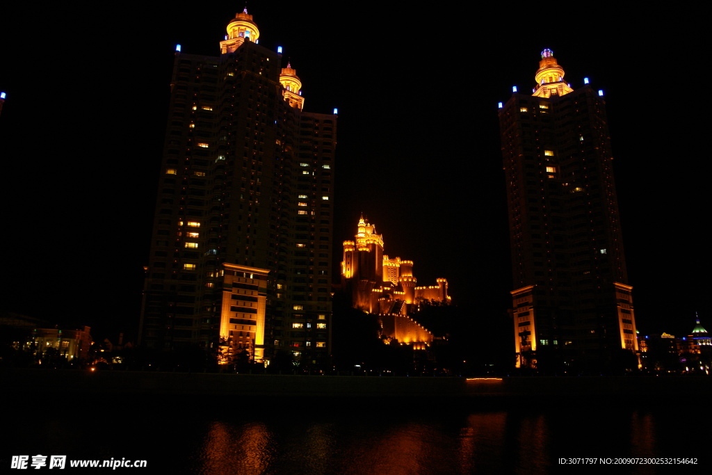 星海湾临湖夜景