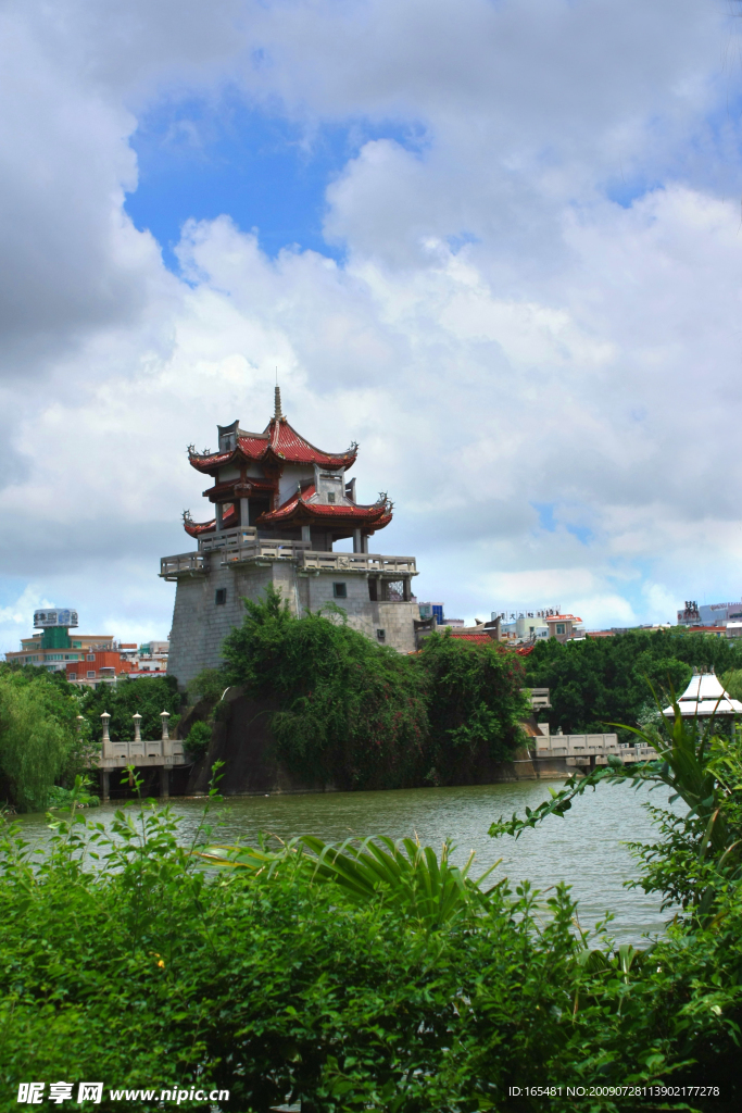 湖光美景