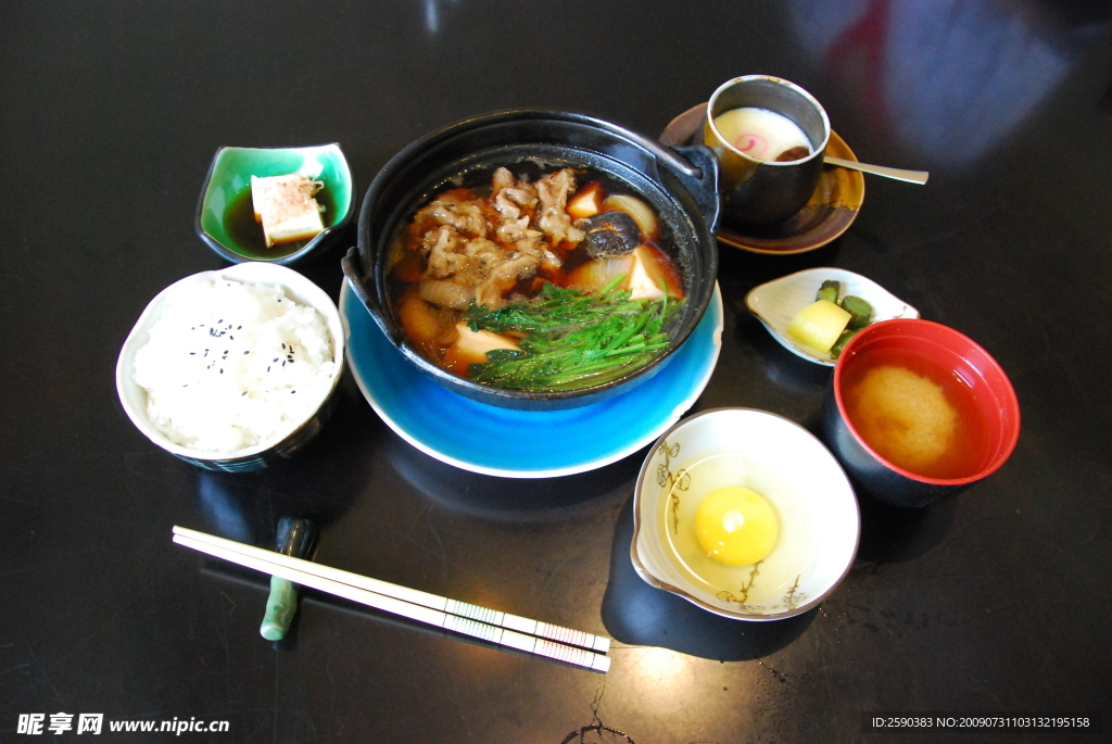 牛肉豆腐定食套餐