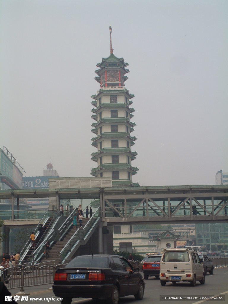 巍巍二七塔