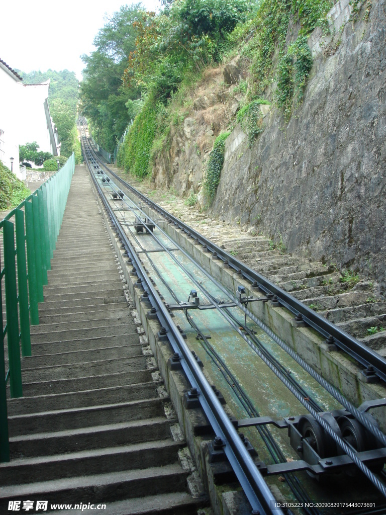 火车轨道
