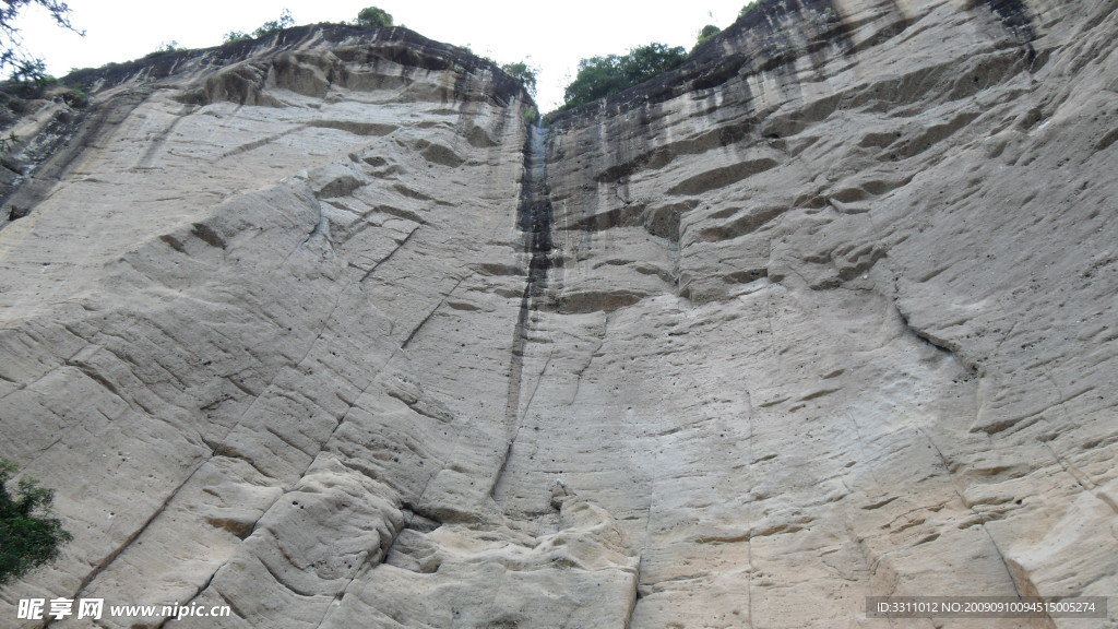 石山