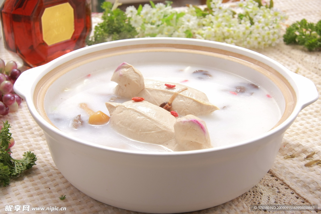 鸳鸯戏水