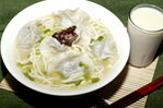 紫菜皮蛋饺子面