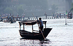 沱江泛舟