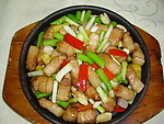 蒜芯生者去皮五花肉