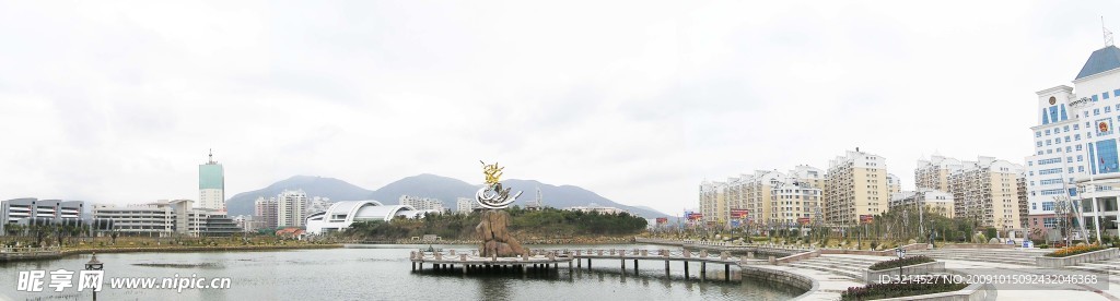 长山湖全景