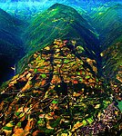 翻越高黎贡山的老滇缅公路十一道弯