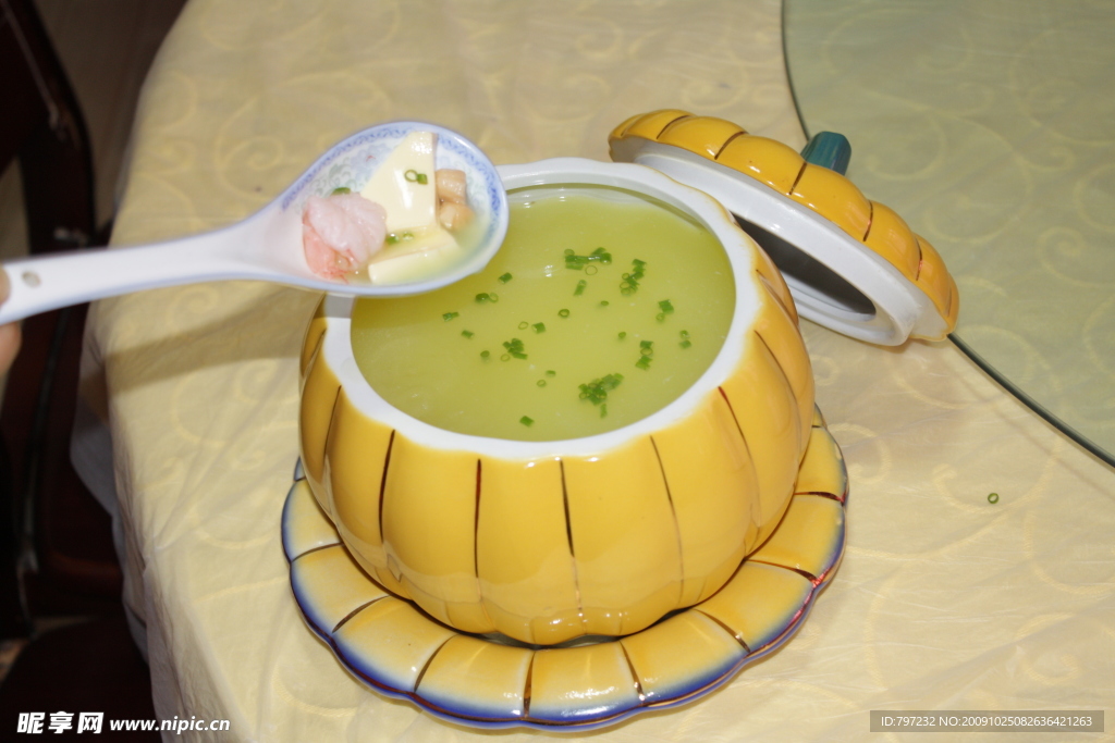 鸡汤嫩豆腐