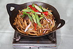 干锅茶树菇
