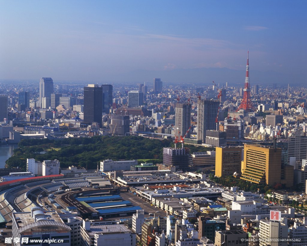 远拍现代城市建筑