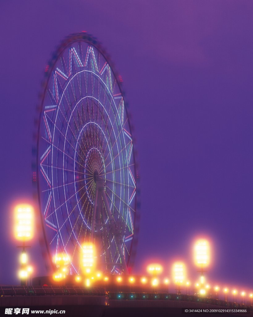 夜晚摩天轮