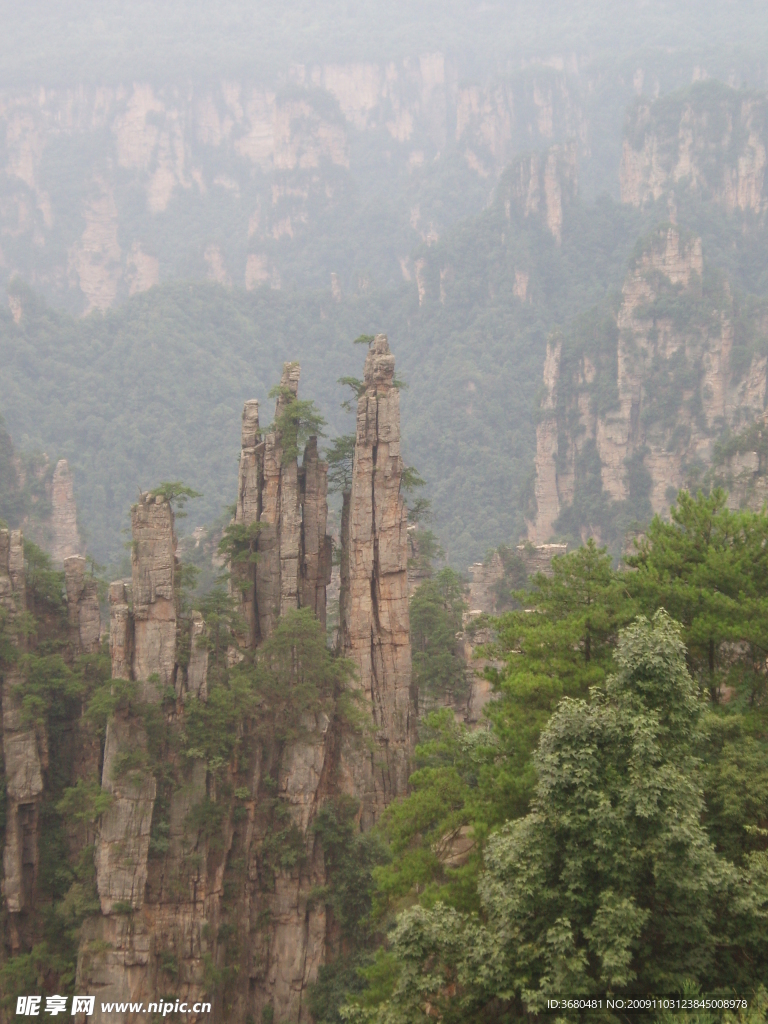 张家界风光 御笔峰