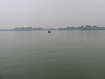 湖中小船