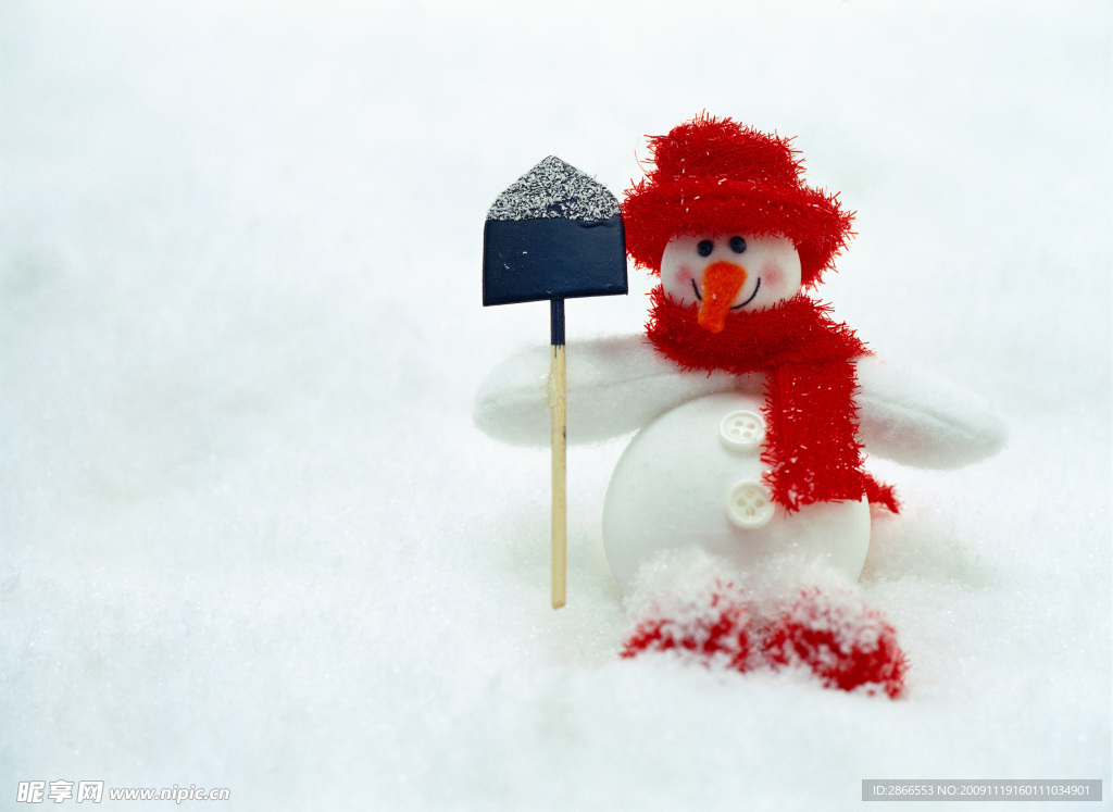 拿铲子的可爱雪人