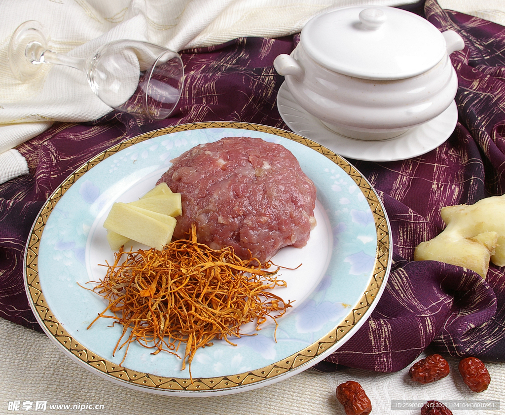 虫草花炖肉汁