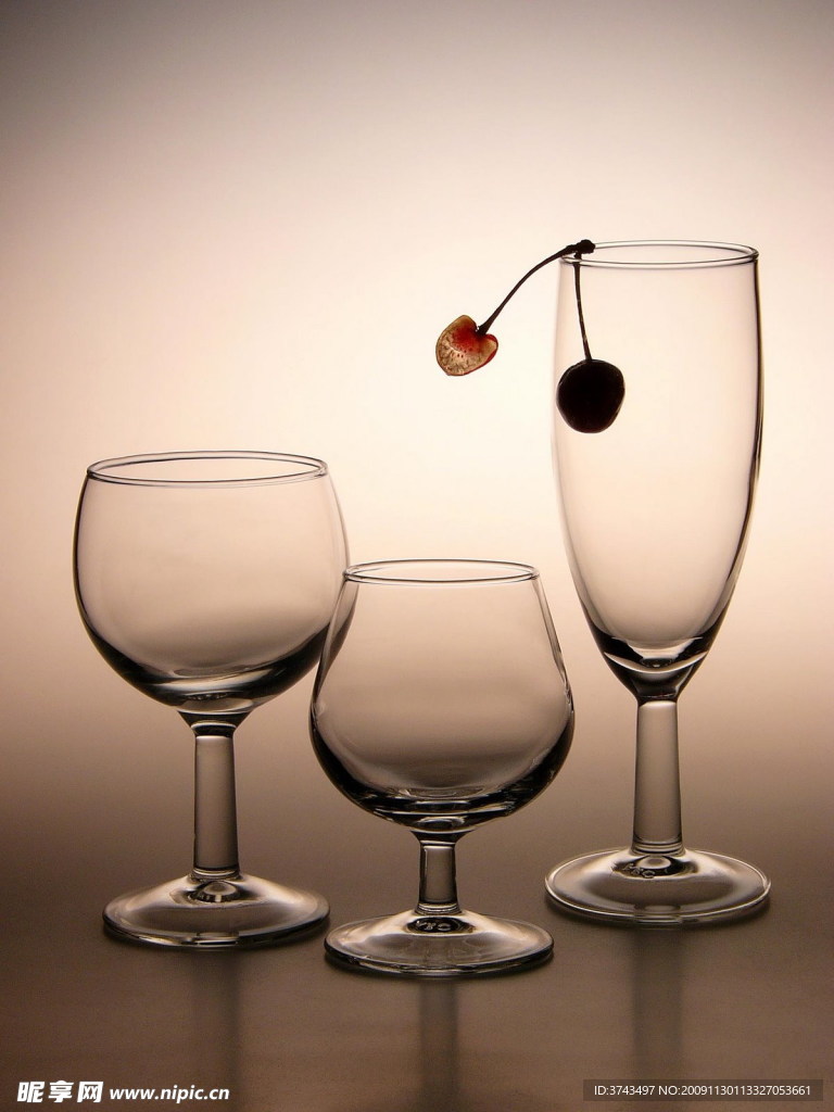 静物 酒杯