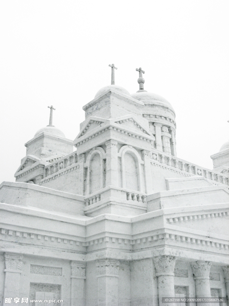哈尔滨冰雪展雪雕《圣洁的城堡》