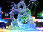 哈尔滨冰雪展冰雕《和平的守护神》