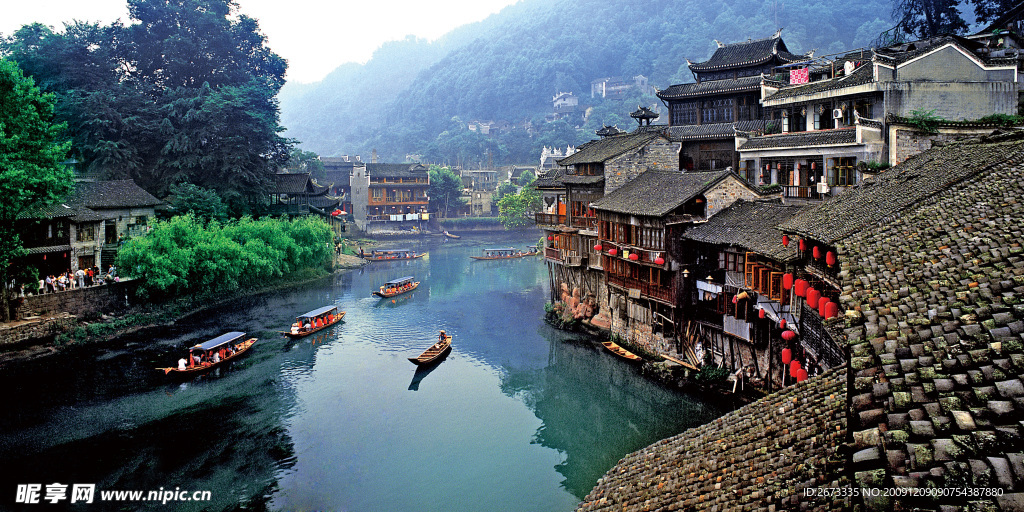 湘西 凤凰 沱江 风景 古城 古建筑 吊角楼 青山 绿水 游沱江 坐船