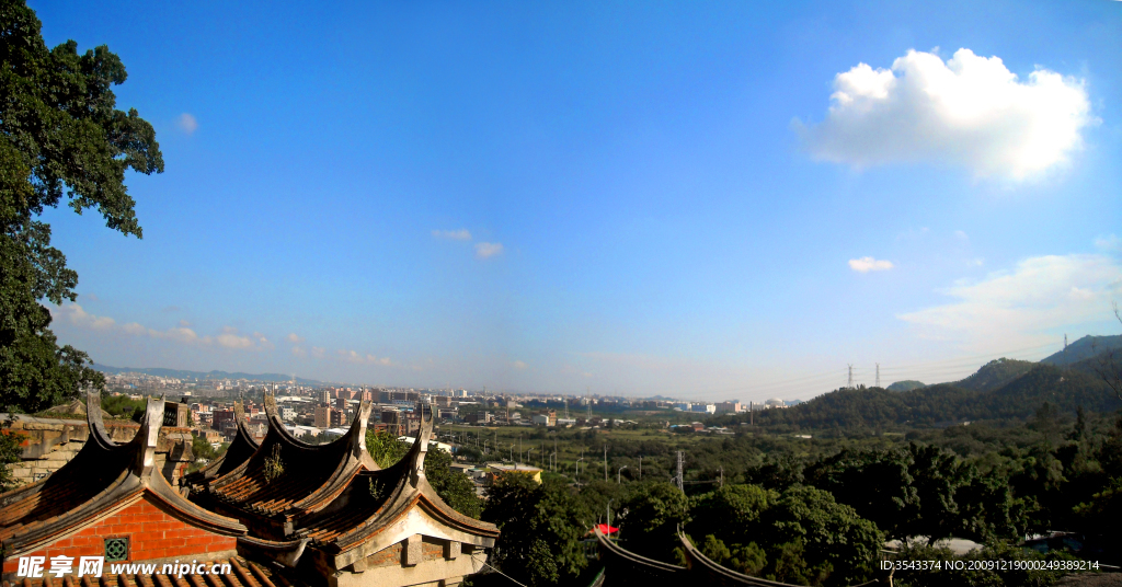 草庵（寺外）全景