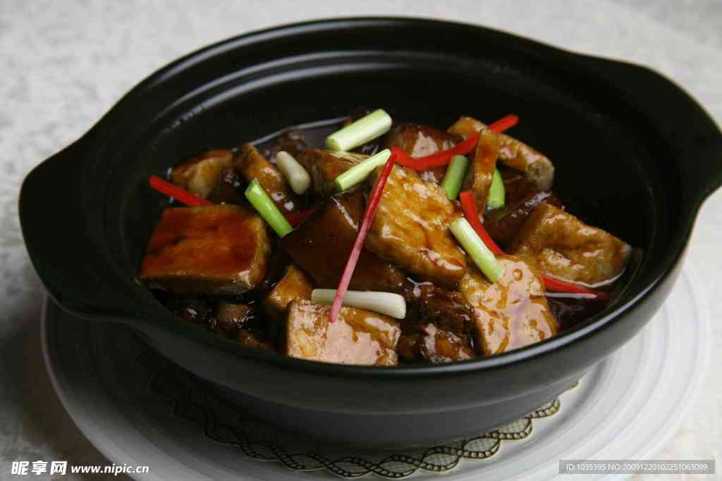 瓦罐焖臭肉